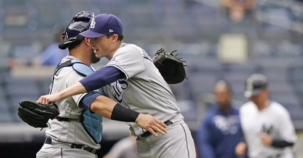 Yarbrough throws complete game as Rays beat Yankees 9-2