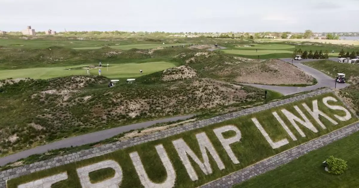 Trump&#039;s company sues NYC for canceling golf course deal