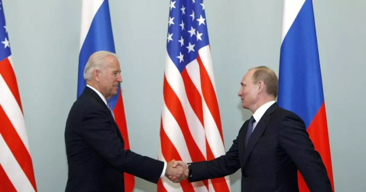 Syria&#039;s last aid crossing in balance as Biden to meet Putin