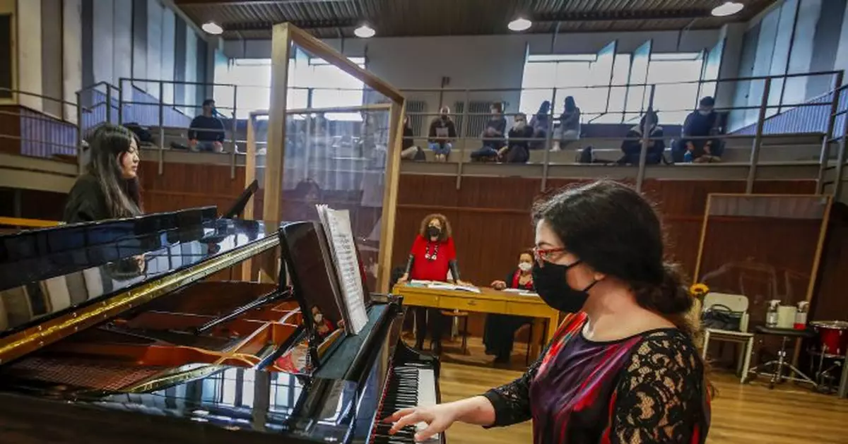 AP PHOTOS: Playing on at Italy&#039;s oldest music conservatory