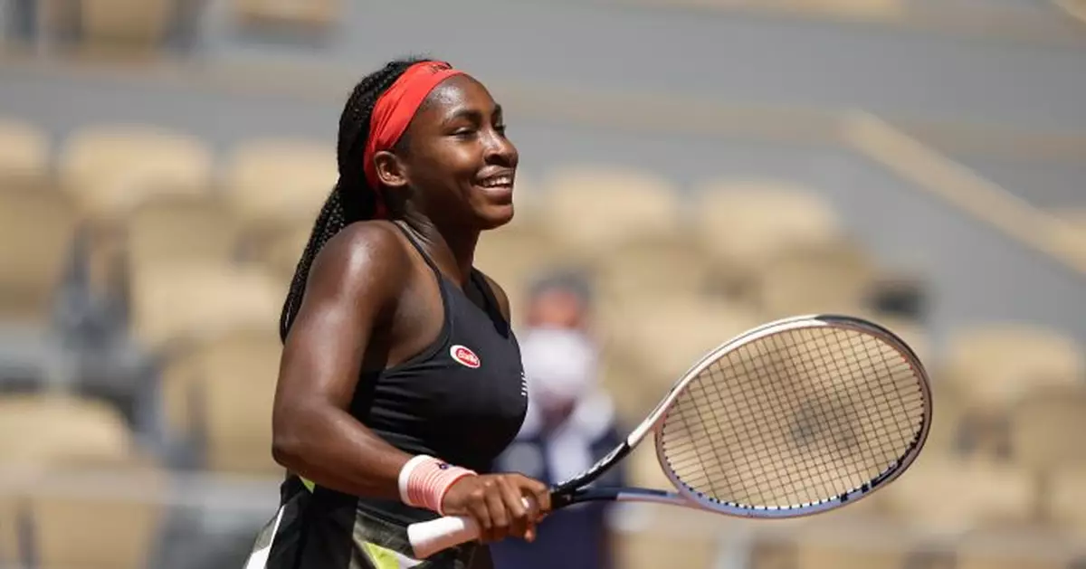 The Latest: Gauff, Krejcikova face off for SF spot in Paris