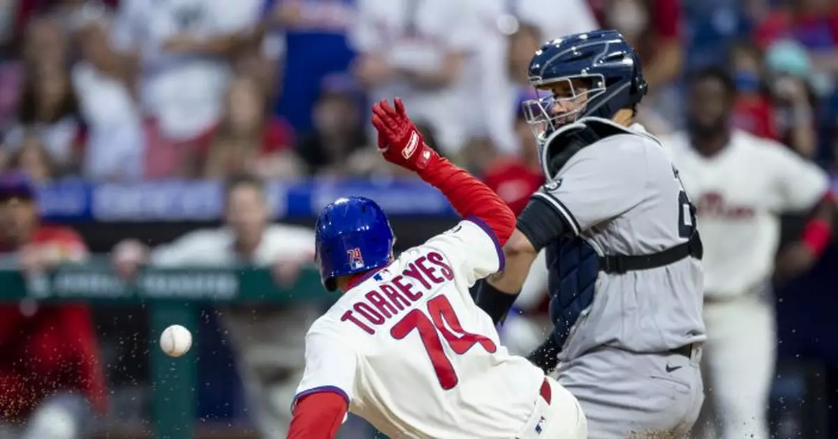 Segura&#039;s 2nd straight walkoff lifts Phils over Yankees 8-7