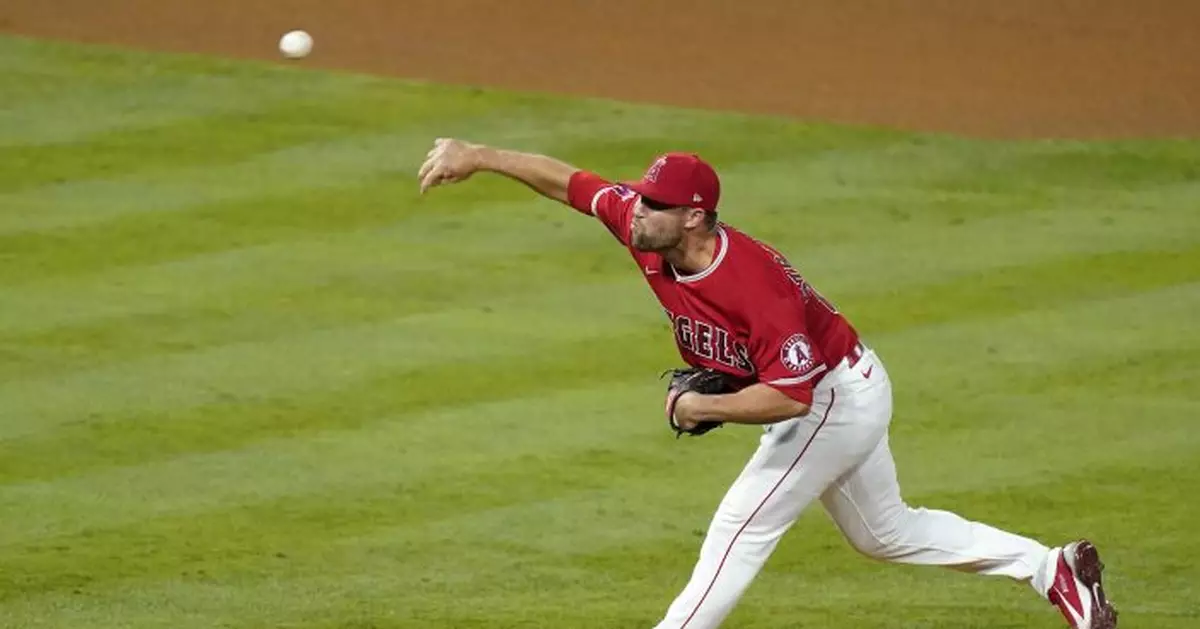 Brewers acquire reliever Hunter Strickland from Angels