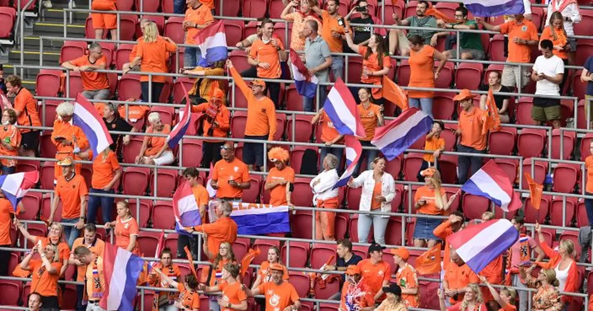 Dumfries scores as Netherlands tops Ukraine 3-2 at Euro 2020