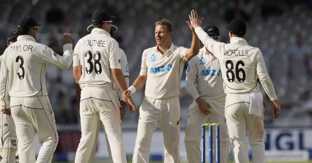 England holds out against New Zealand to draw 1st test