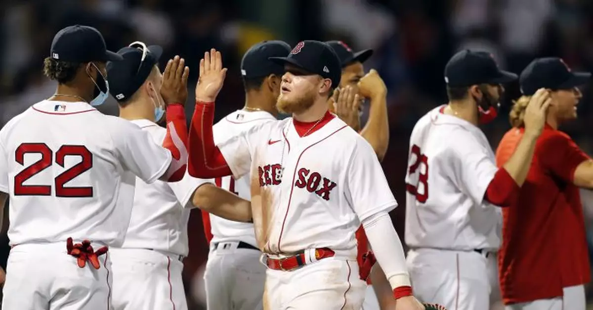 Arroyo helps Red Sox beat Marlins 5-3 for 5th straight win