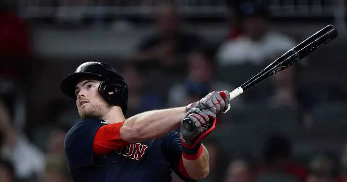 Arroyo&#039;s pinch slam sends surging Red Sox past Braves, 10-8