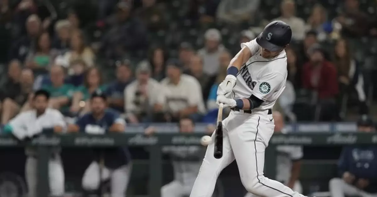 Bauers&#039; 1st homer for Mariners caps comeback, tops Twins 4-3