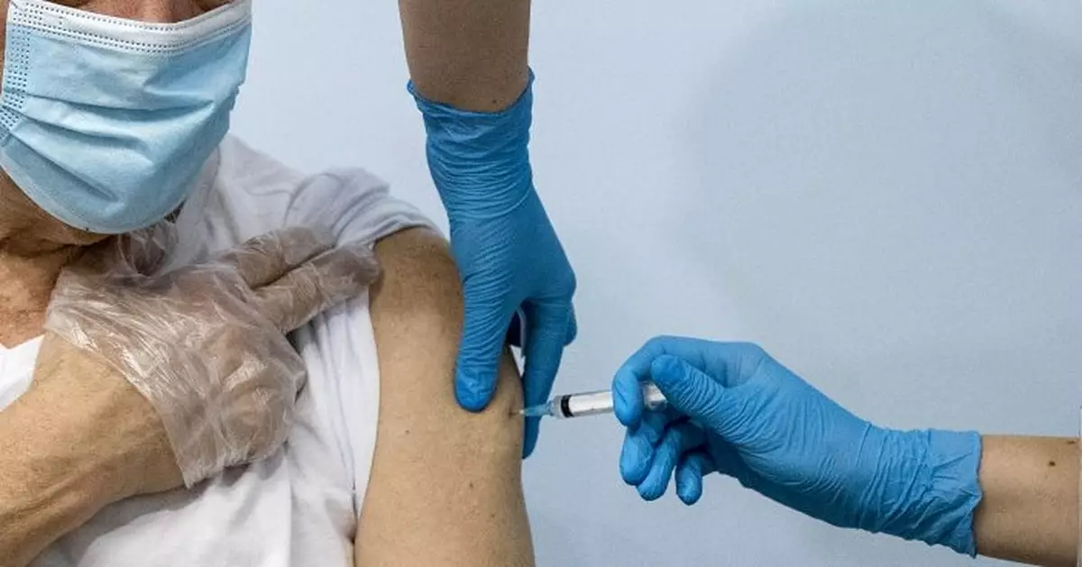Russian regions make vaccines mandatory for many workers