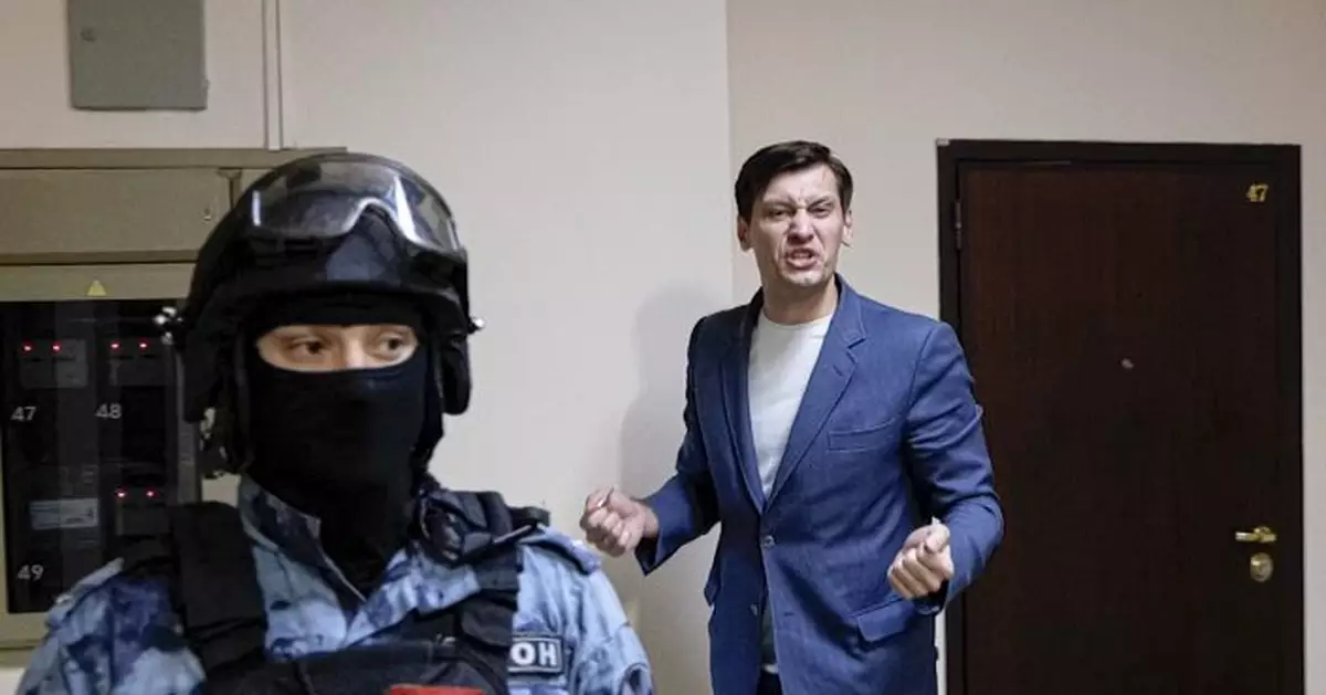 Russian opposition figure leaves country for Ukraine