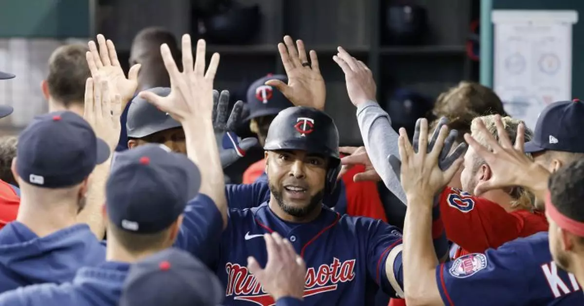 Twins take lead on consecutive wild pitches, top Rangers 3-2