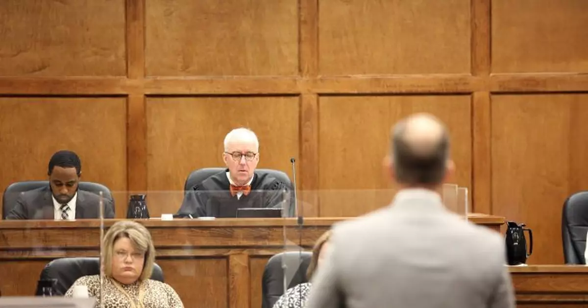 Judge freezes Alex Murdaugh&#039;s money as lawsuits grow