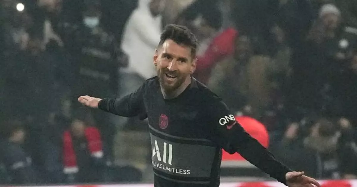 Messi scores his first league goal for Paris Saint-Germain
