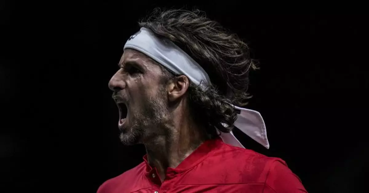 At 40, Lopez fills in fine for Nadal, Alcaraz in Davis Cup