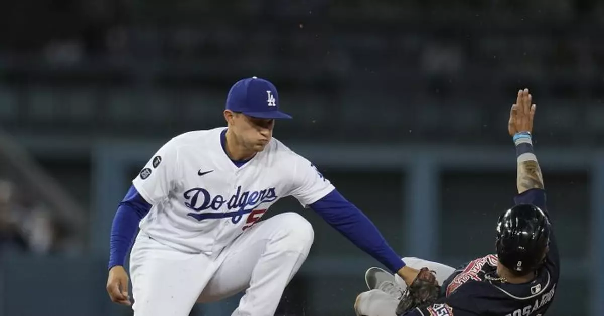 AP source: Rangers land SS Seager on $325M, 10-year deal