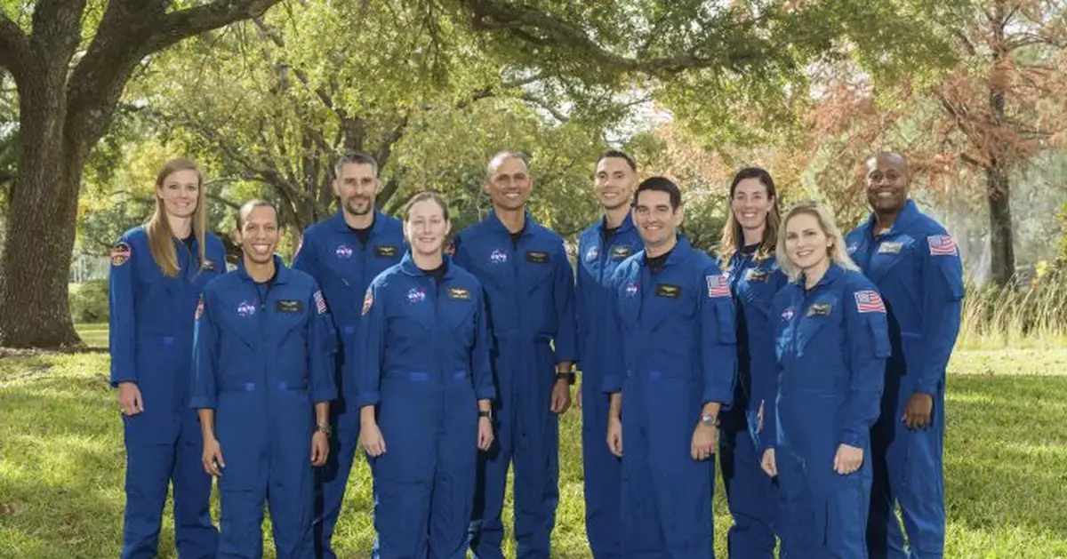 NASA&#039;s 10 new astronauts: pilots, doctor, physicist, cyclist