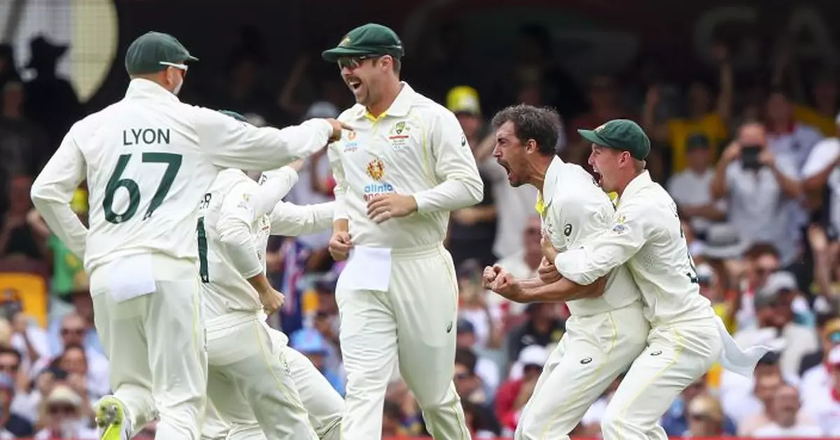Starc&#039;s first-ball wicket is fodder for a new Ashes memory
