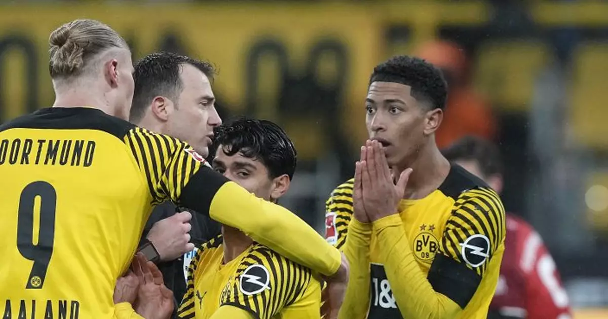 Aggrieved Dortmund heads to Bochum fortress in Bundesliga