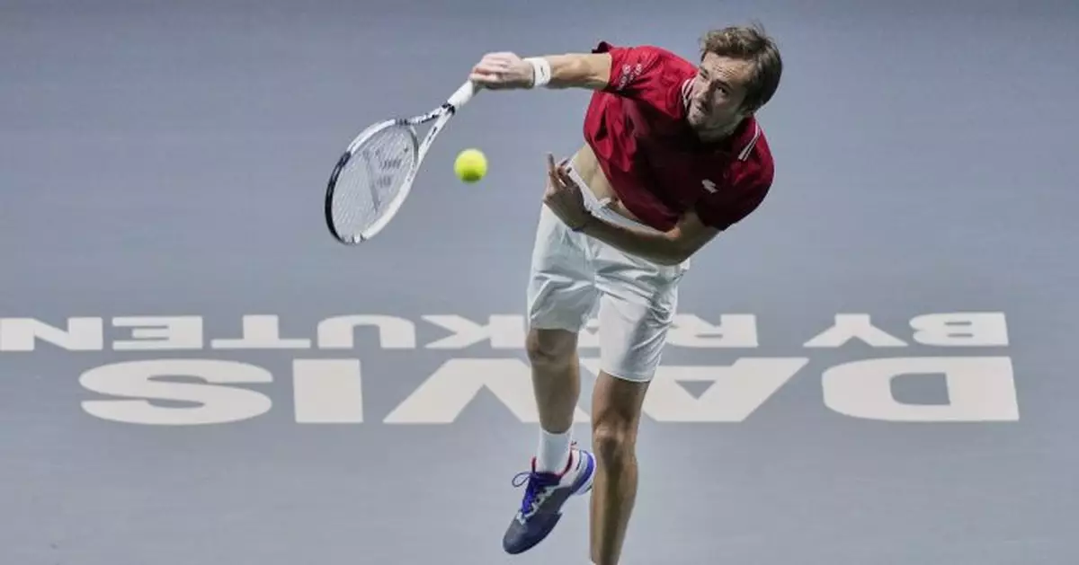 Medvedev puts Russia back in Davis Cup semifinals