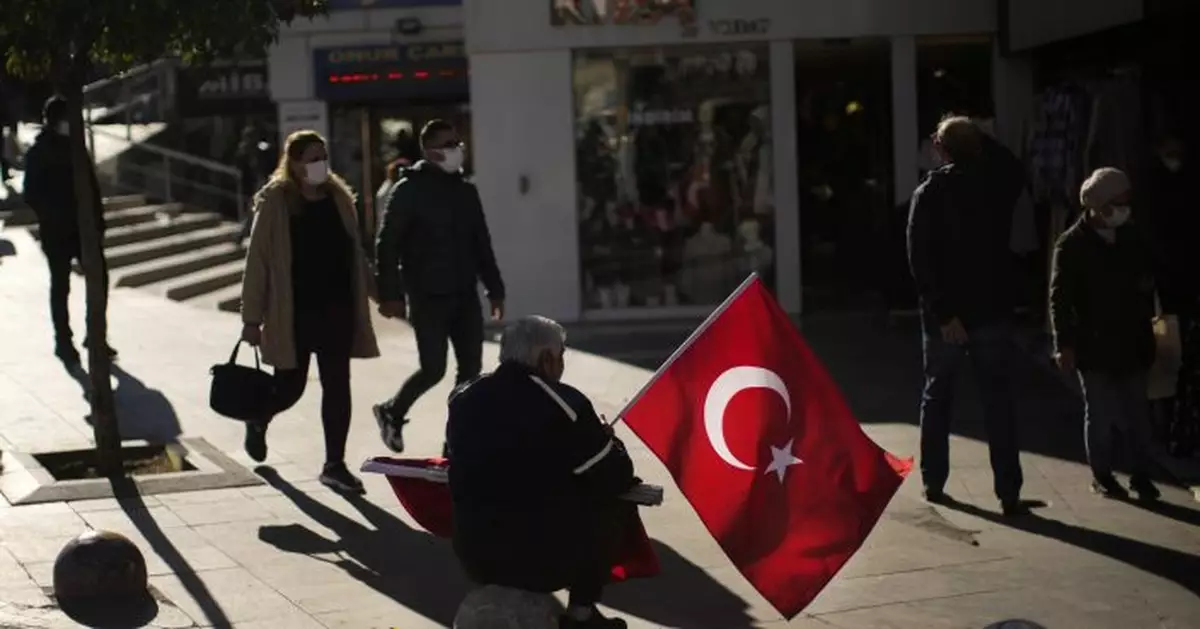EXPLAINER: Turkey&#039;s currency is crashing. What&#039;s the impact?