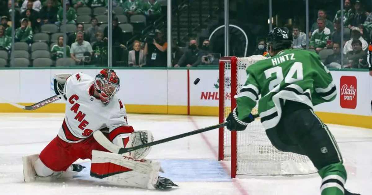 Hintz records first hat trick as Stars defeat Hurricanes 4-1