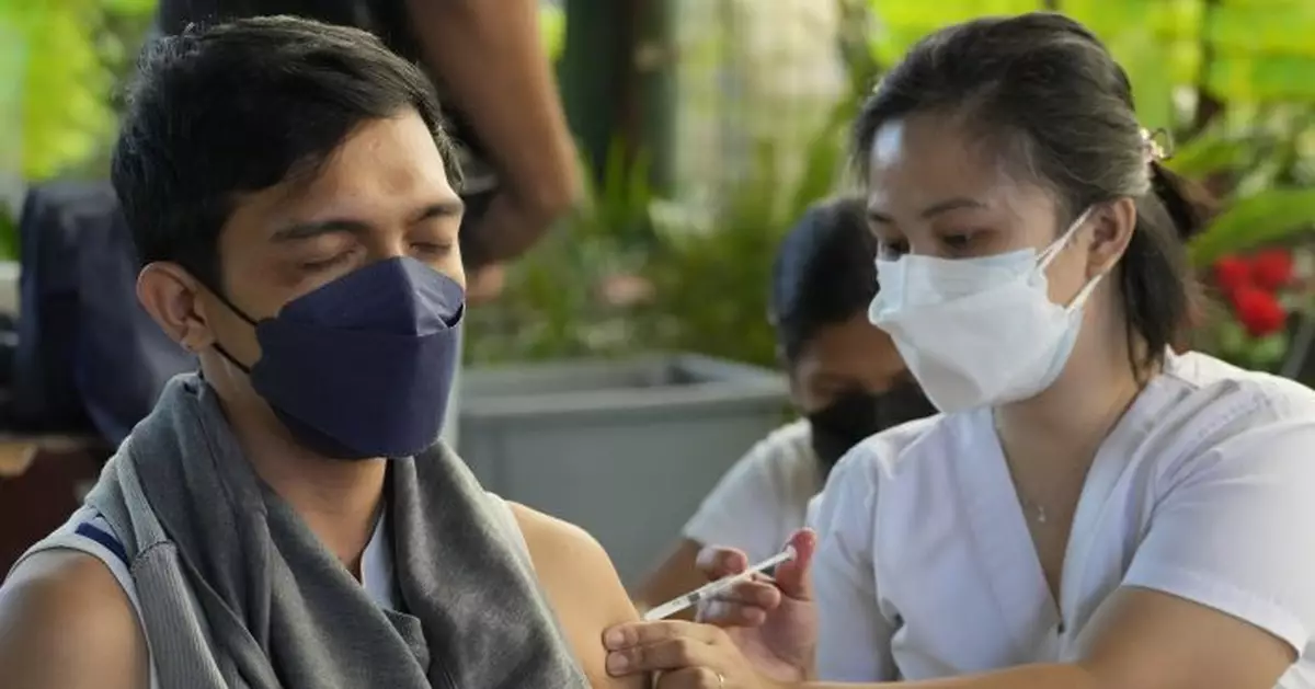 Vaccination mandated for commuters on Manila public transit