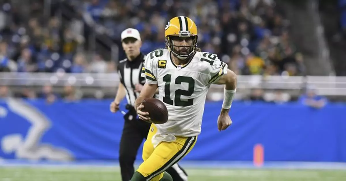 Rodgers&#039; latest playoff drive starts as Packers host 49ers