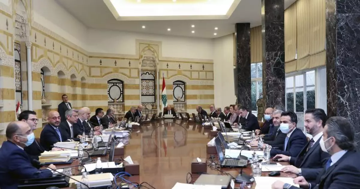 Lebanon&#039;s government holds budget meeting, 1st in months