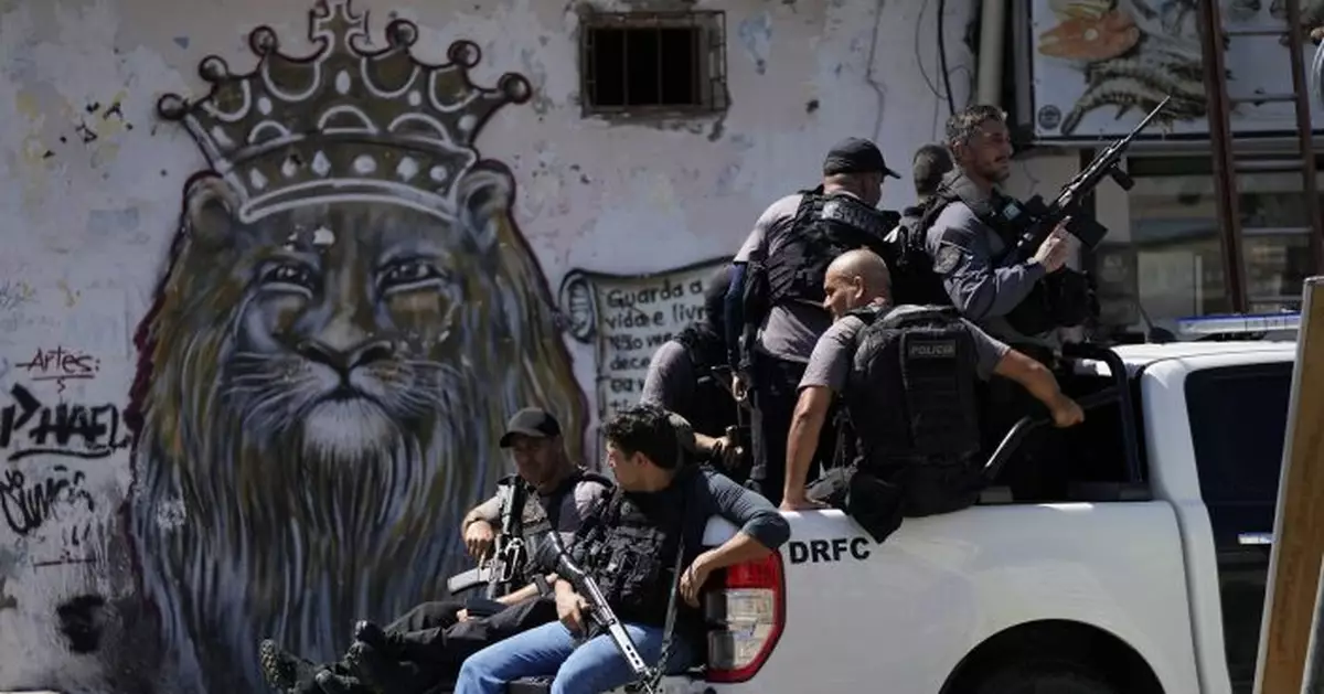 Rio de Janeiro police move to regain control of some favelas