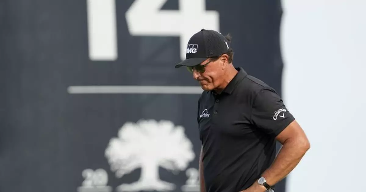 Mickelson apologizes for comments, ends deal with KPMG