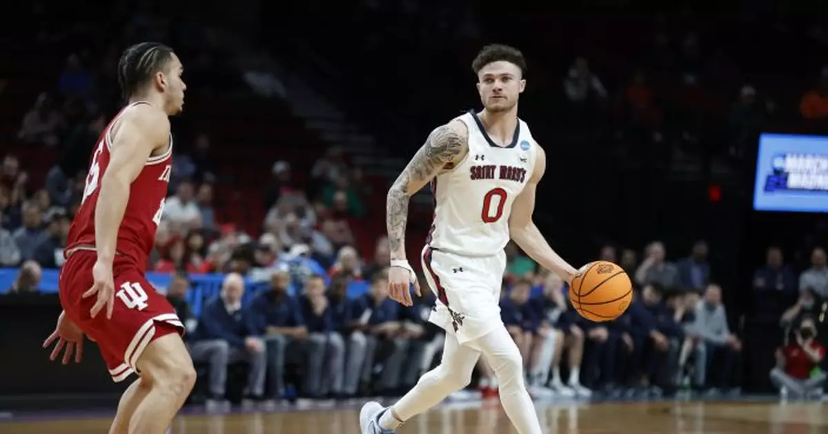 Saint Mary&#039;s Logan Johnson has the respect of UCLA&#039;s Cronin