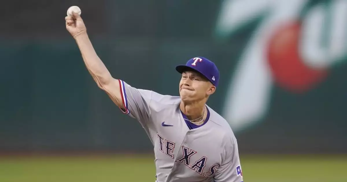 Otto outpitches former high school teammate, Texas tops A&#039;s