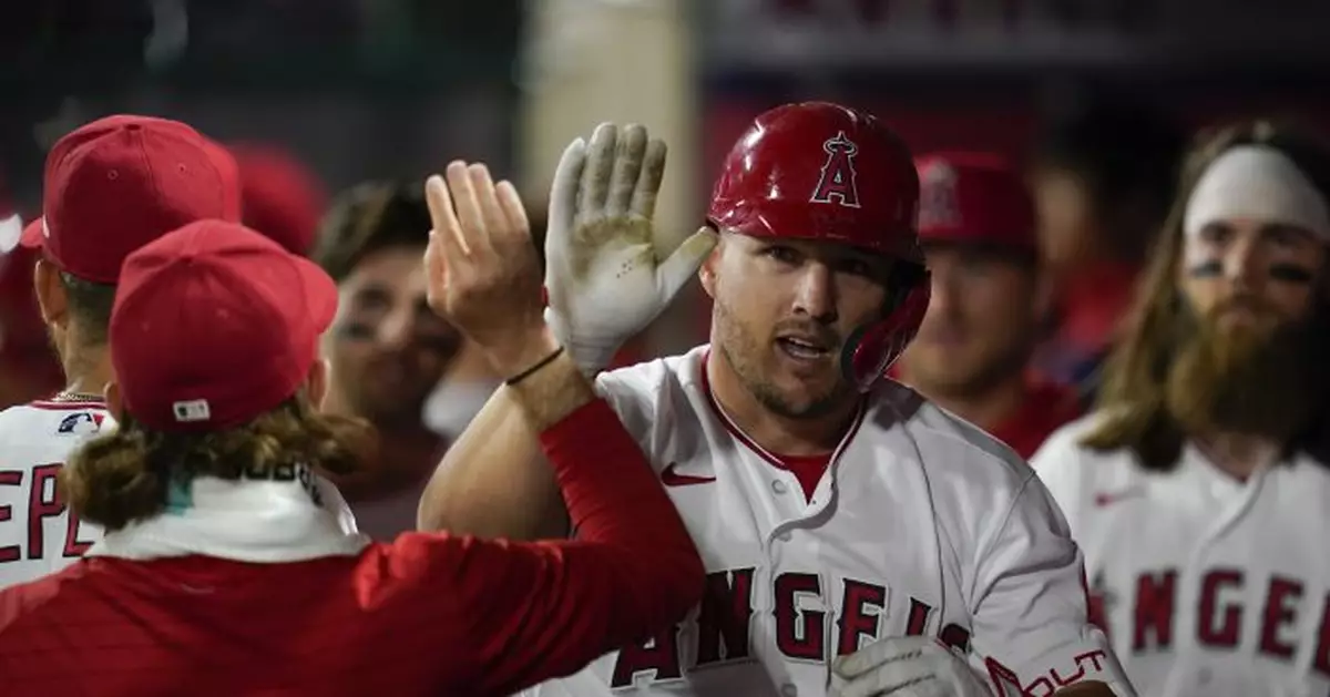 Angels&#039; Mike Trout leaves game after hit by pitch on hand