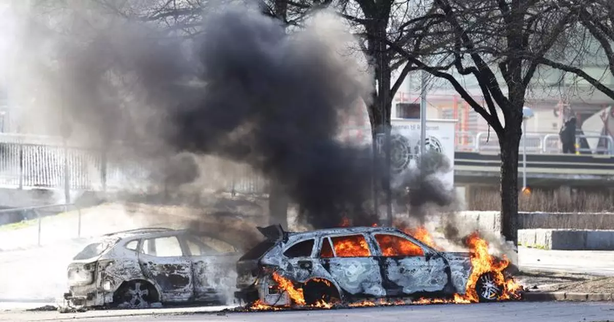 Riots in Sweden against far-right group leave 3 injured