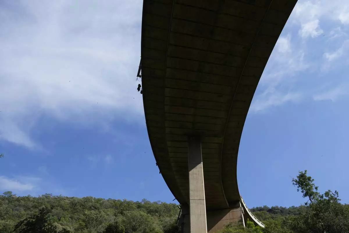 Bus plunges off a bridge in South Africa, killing 45 people. An 8-year ...