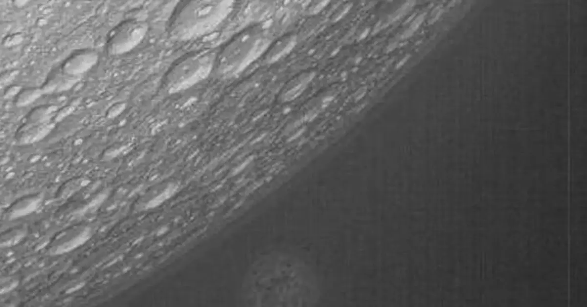 China's test satellites conduct successful experiments in earth-moon communications
