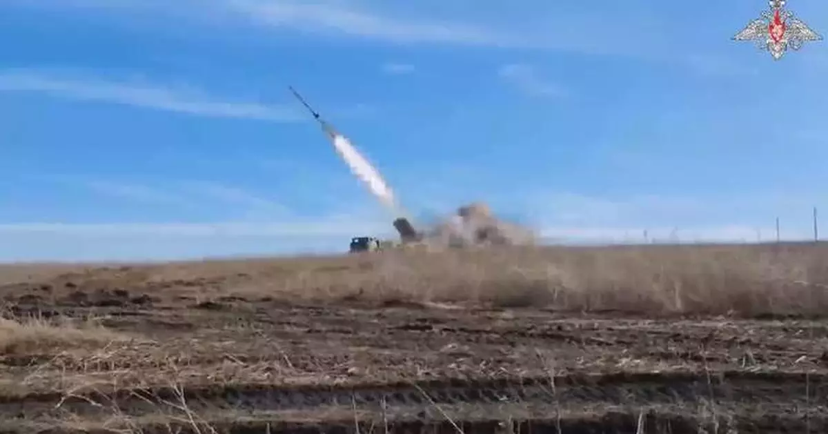Russia destroys British-made howitzer, Ukraine attacks Russian command post
