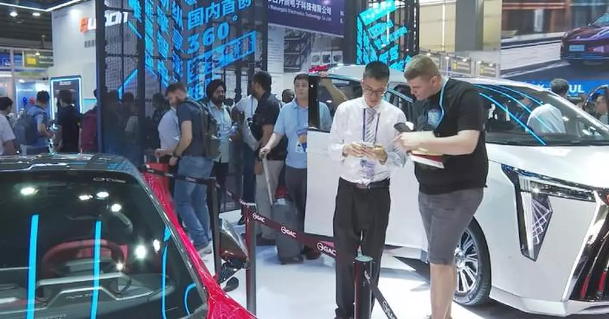 China's tech-intensive products increasingly favored by overseas buyers at Canton Fair