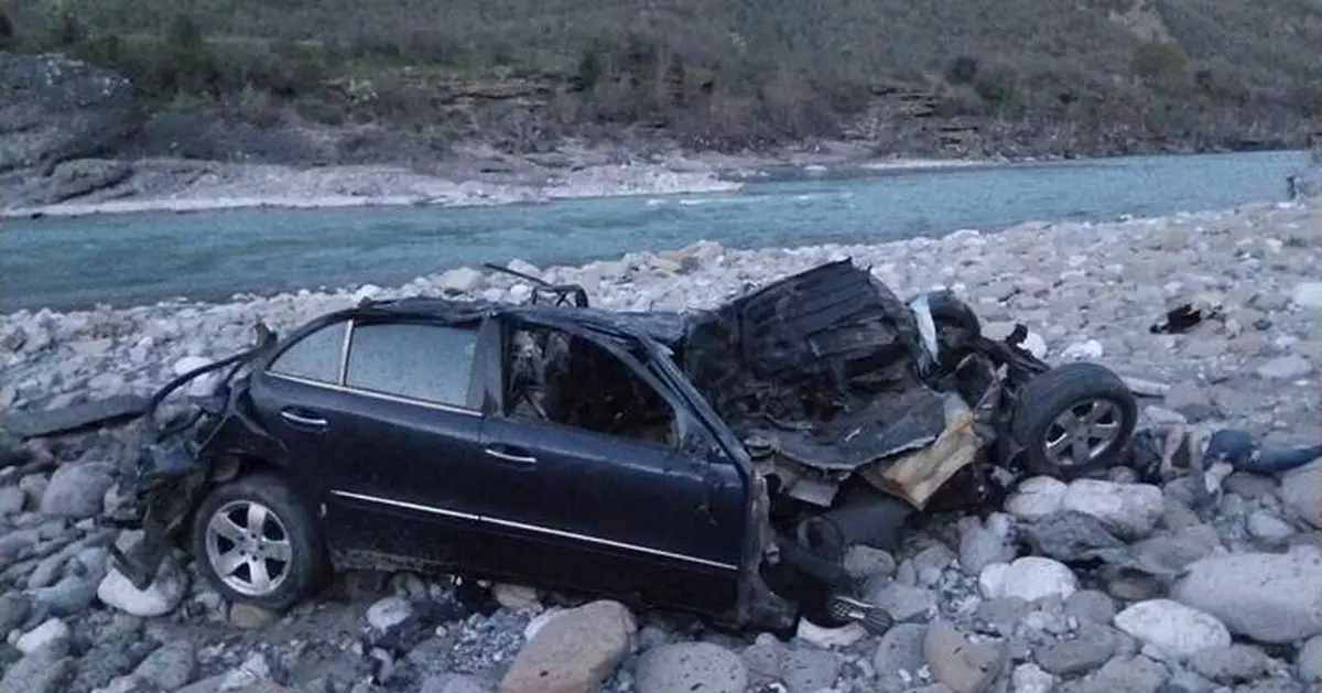 Vehicle carrying suspected migrants crashes into a river in Albania, killing 8 people