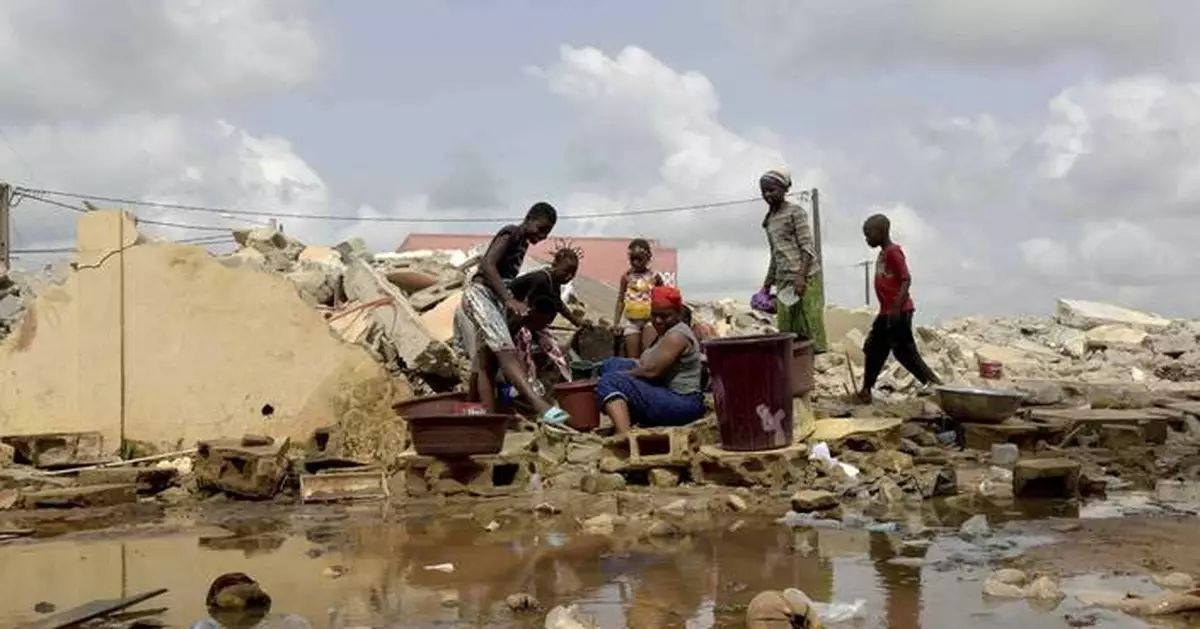 Homes are demolished in Ivory Coast's main city over alleged health concerns. Thousands are homeless