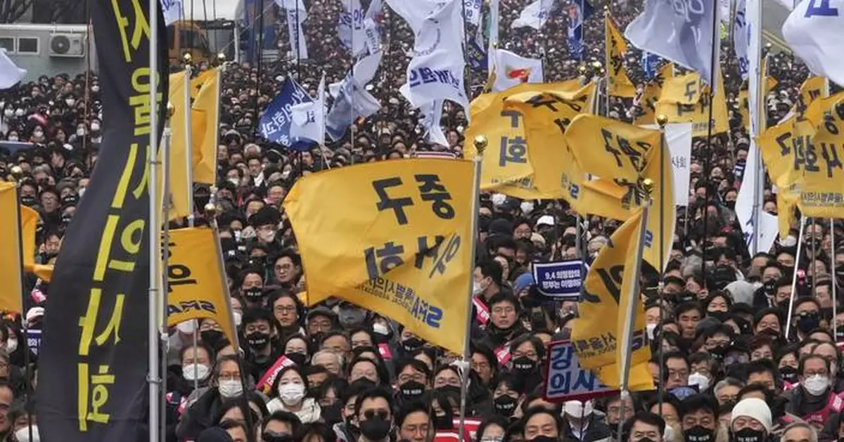 South Korean police raid office of incoming head of doctors' group over protracted strikes