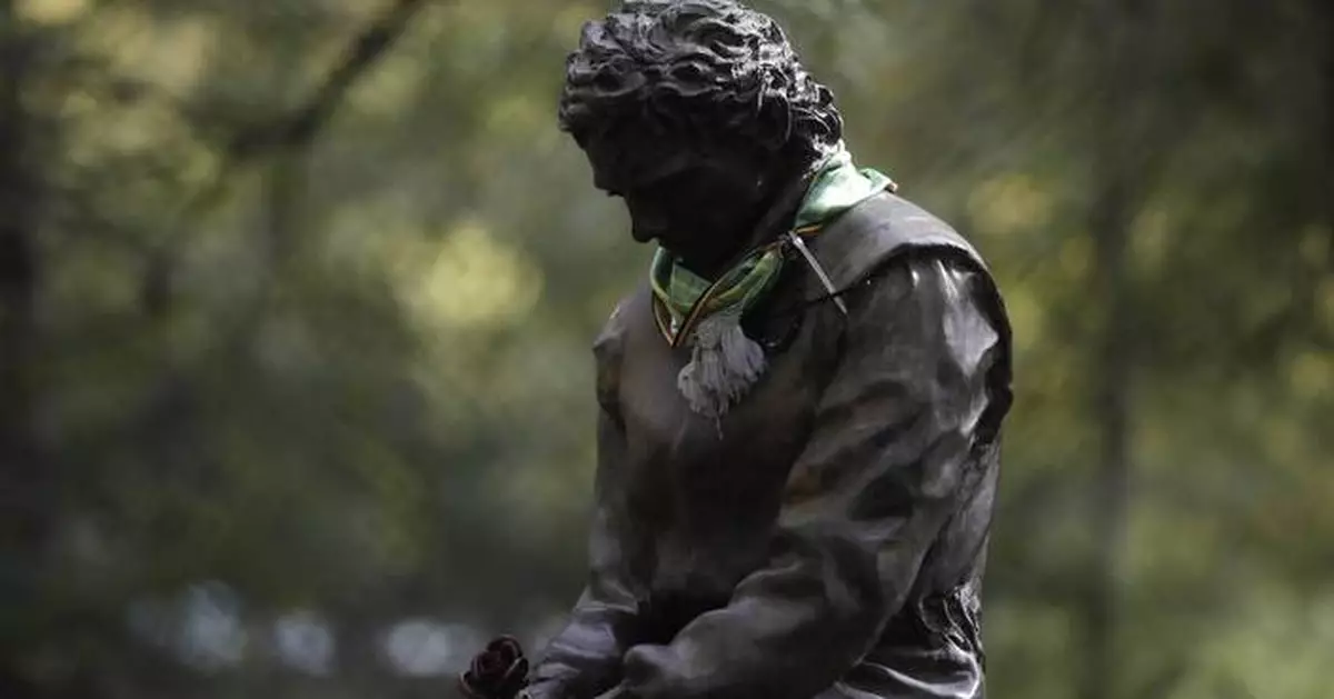 F1 champion Ayrton Senna remembered on Imola track 30 years after his death during the San Marino GP