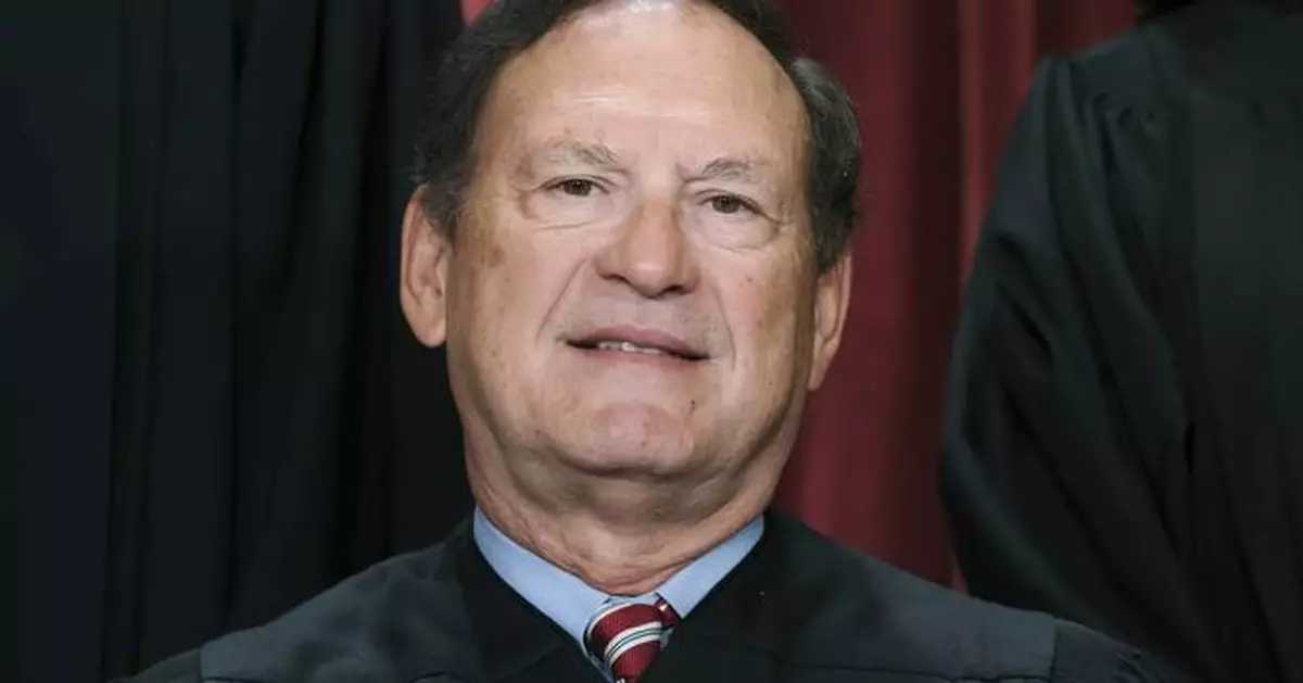 Alito rejects calls to quit Supreme Court cases on Trump and Jan. 6 because of flag controversies