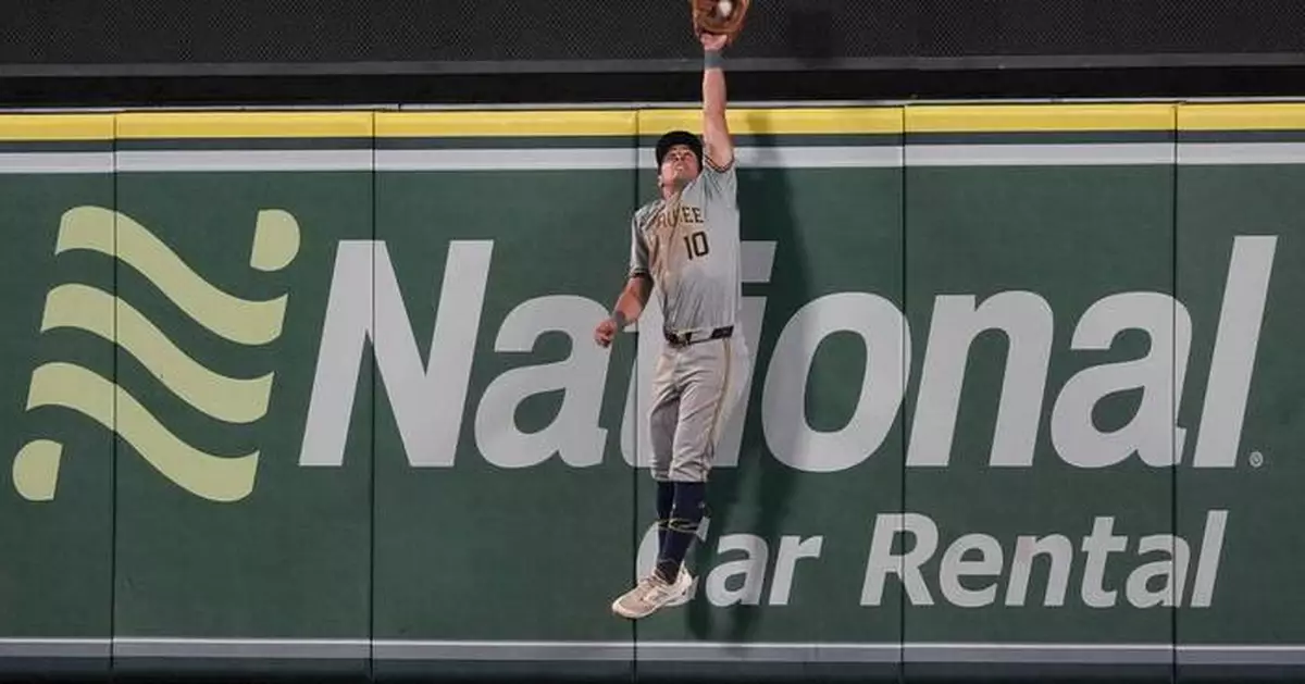Sal Frelick robs Taylor Ward of a tying home run to end the Brewers' 6-3 win over the Angels