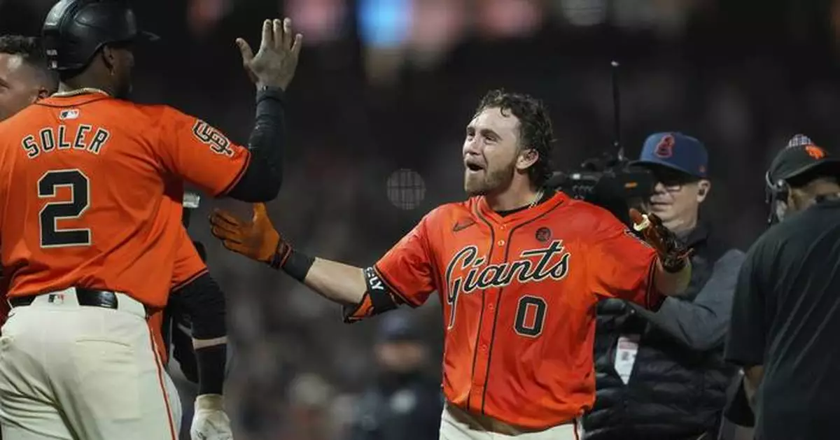 Brett Wisely hits 2-run homer in 9th to send Giants past Dodgers, 5-3