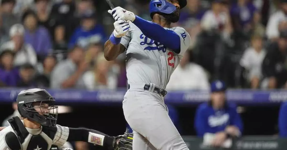 Hayward's slam, Hernandez's 3-run shot highlight 7-run ninth as Dodgers beat Rockies 11-9