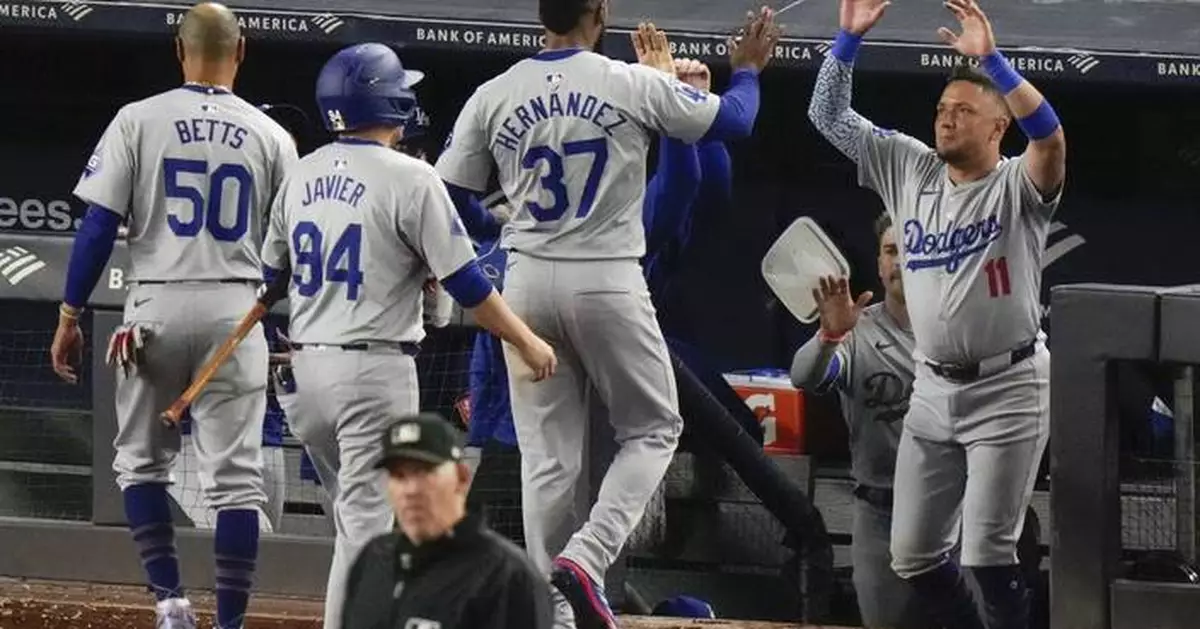 Teoscar Hernández hits 2-run double in 11th, lifts Dodgers over Yankees 2-1