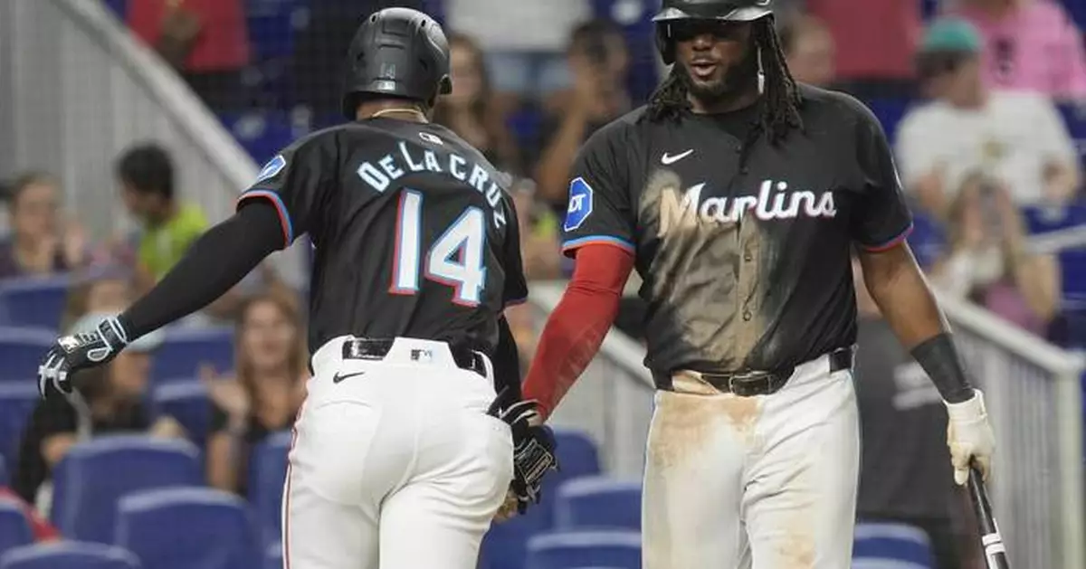 Tim Anderson's RBI single in 10th leads Marlins past Mariners 3-2 for 3rd straight walk-off win