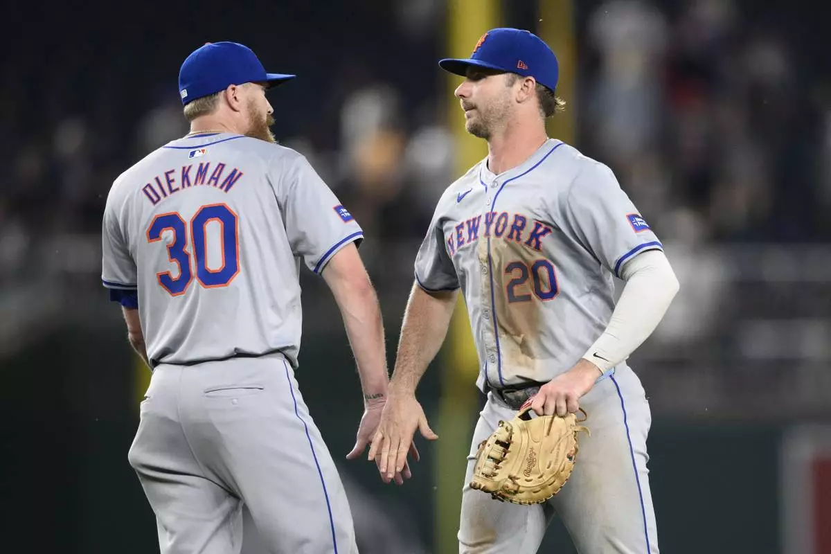 Nationals' Unstoppable Offense: Their Match Against The Royals - psz525y