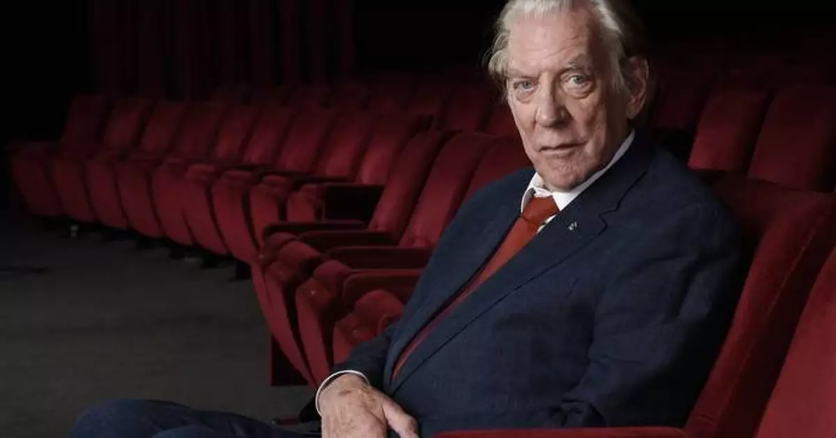 Donald Sutherland, the towering actor whose career spanned 'M.A.S.H.' to 'Hunger Games,' dies at 88